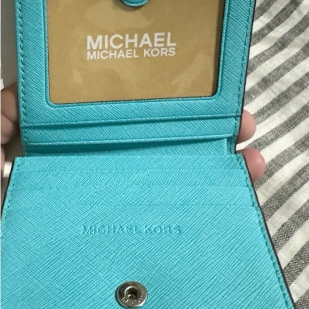 Michael Kors Turquoise Wallet •SilverTone Hardware •New w/o Box •Never Been Used - Picture 3 of 5